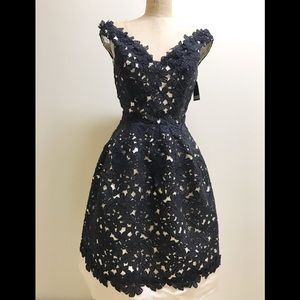 "SALE" Oscar de la Renta Faille Guipure Lace Dress